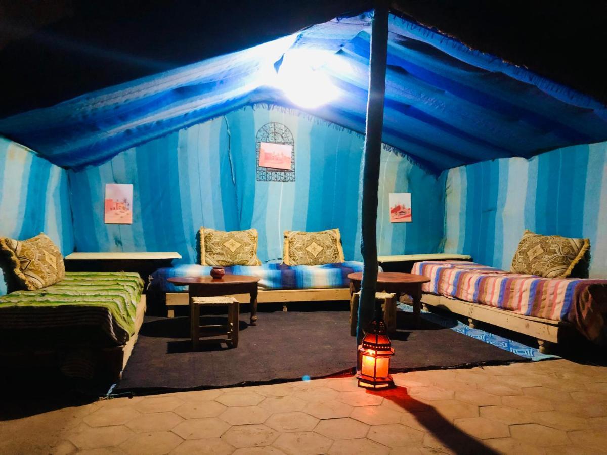 Riad Hotel Les Flamants メルズーガ エクステリア 写真