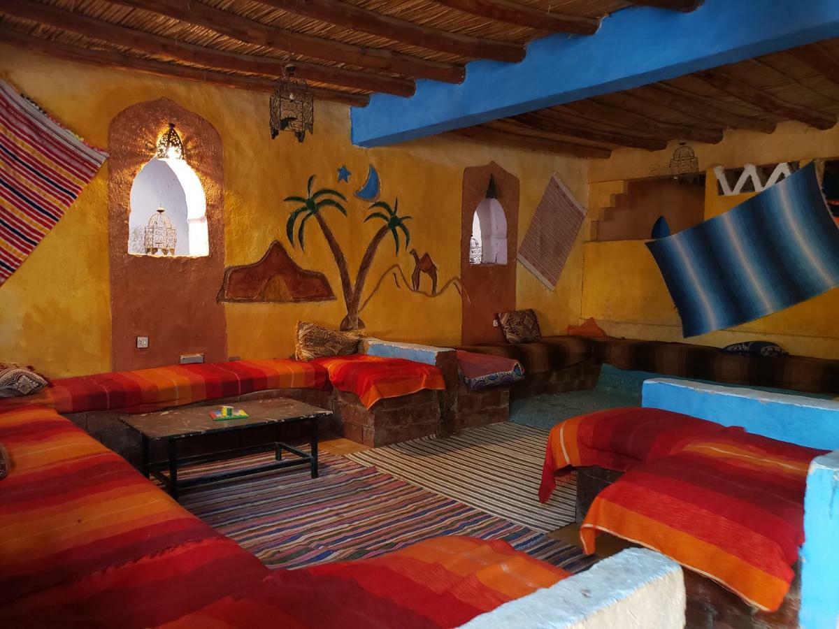 Riad Hotel Les Flamants メルズーガ エクステリア 写真