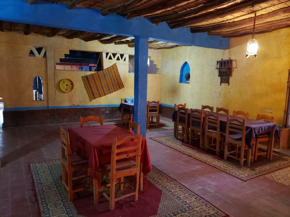 Riad Hotel Les Flamants メルズーガ エクステリア 写真