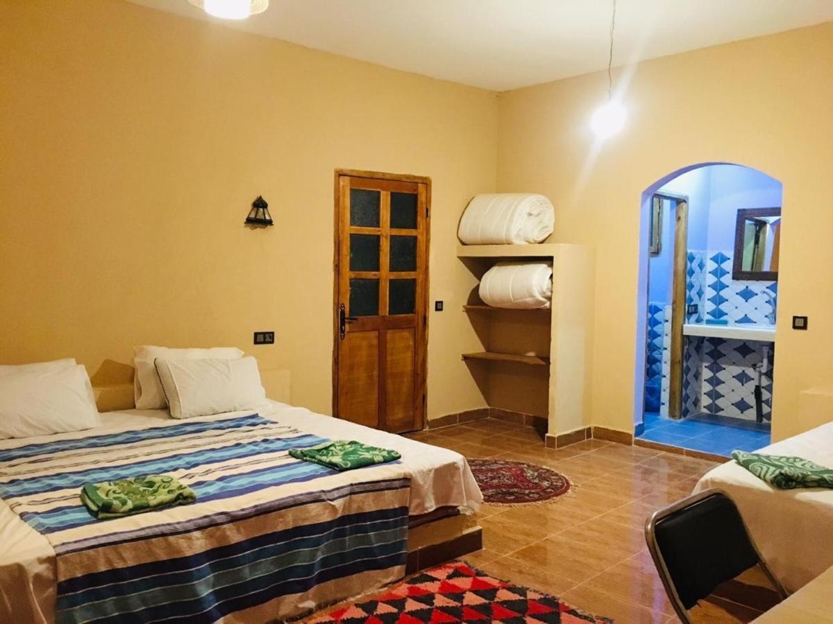 Riad Hotel Les Flamants メルズーガ エクステリア 写真