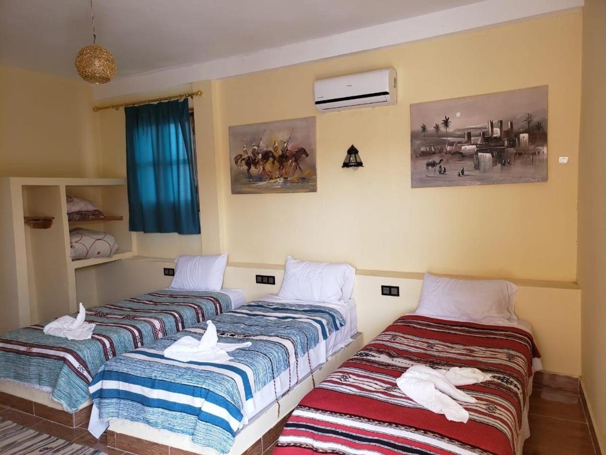 Riad Hotel Les Flamants メルズーガ エクステリア 写真